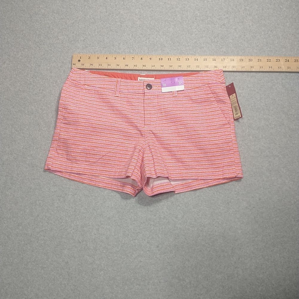 Merona Shorts Women's Size 10 Red White Hot Pants 100% Cotton. Condition is New